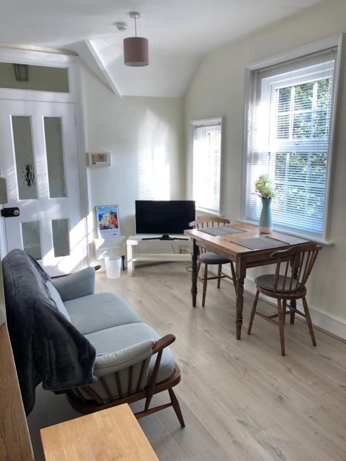 Strathmore Bed & Breakfast Dover Bagian luar foto